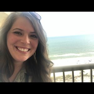 Meet your Posher, Brittney